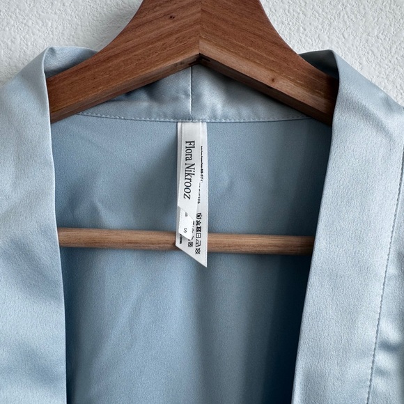 BNWT Flora Nikrooz Rosa Charmeuse Kimono Robe - Picture 7 of 8